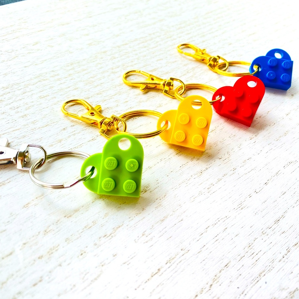 New auth RED LEGO heart keychain